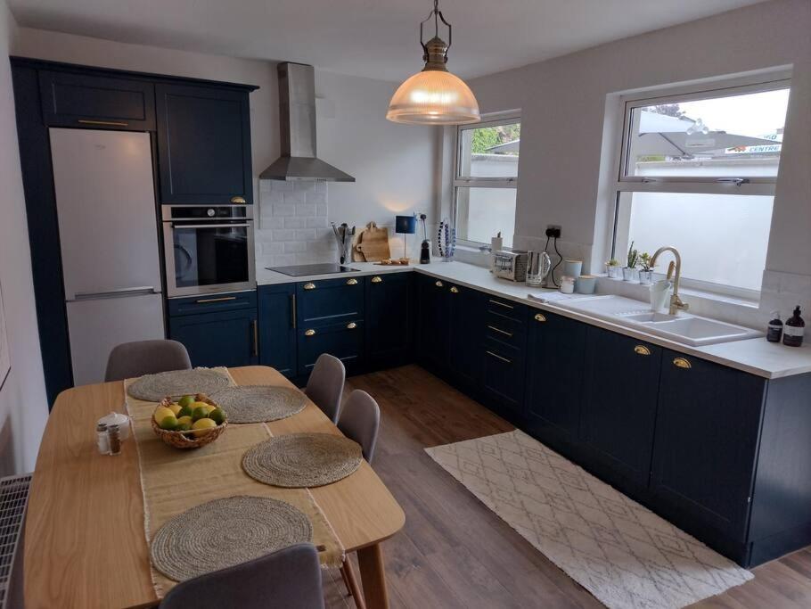 Apartament White Birds Townhouse In Sligo Town Center Zewnętrze zdjęcie